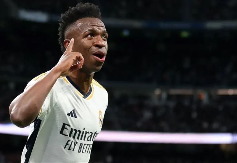 فينيسيوس يدعو إلى معاقبة مشجعي أتلتيكو مدريد! فينيسيوس يدعو إلى معاقبة مشجعي أتلتيكو مدريد!