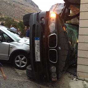 بالصورة: جريحان في حادث سير على طريق عام رشدبين 