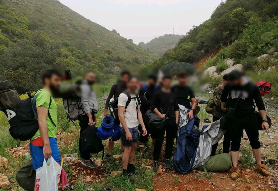 بالصور: رحلة ١٢ شاباً على ضفاف نهر جون كادت تتحوّل الى كارثة!