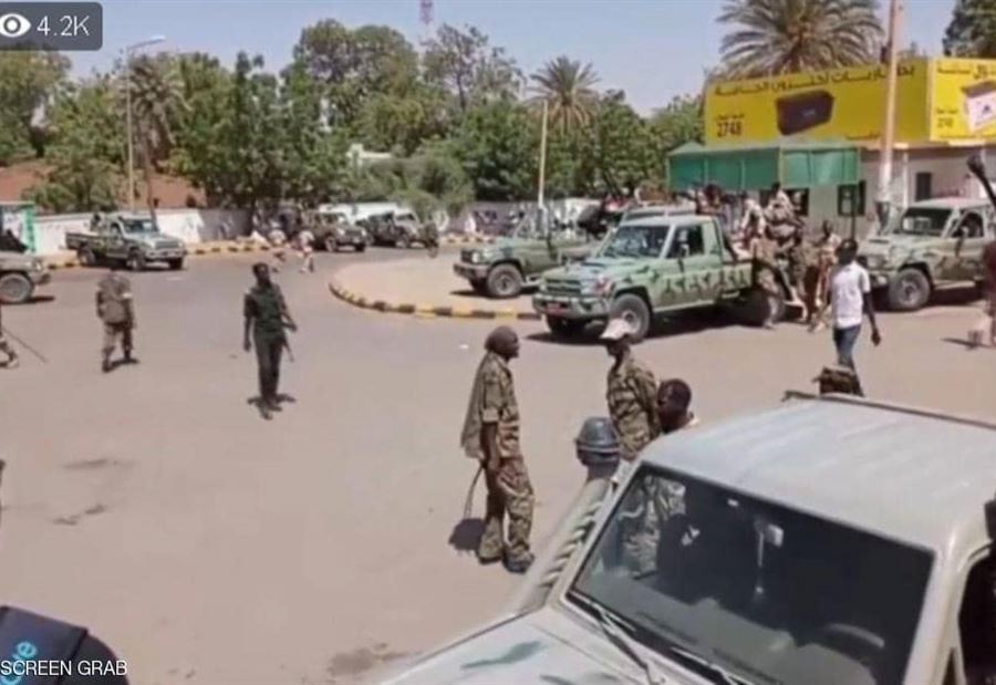 تجمع المهنيين: محاولات لفض "اعتصام القيادة" في الخرطوم