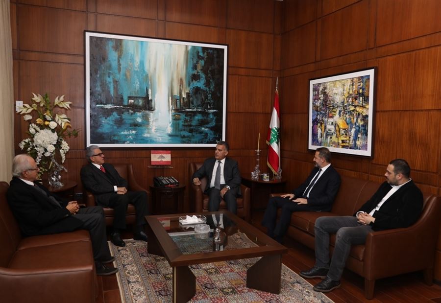 ابراهيم التقى وفدا من جمعية اصدقاء المعوقين ابراهيم التقى وفدا من جمعية اصدقاء المعوقين