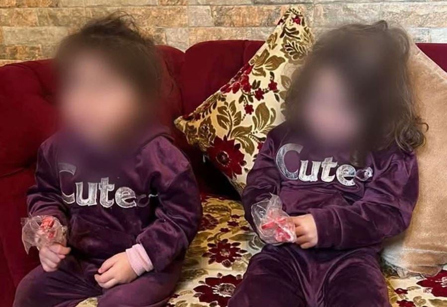 طفلتَا طريق المطار... الوالد فنان والأم "تيك توكر" وتفاصيل "صادمة"!