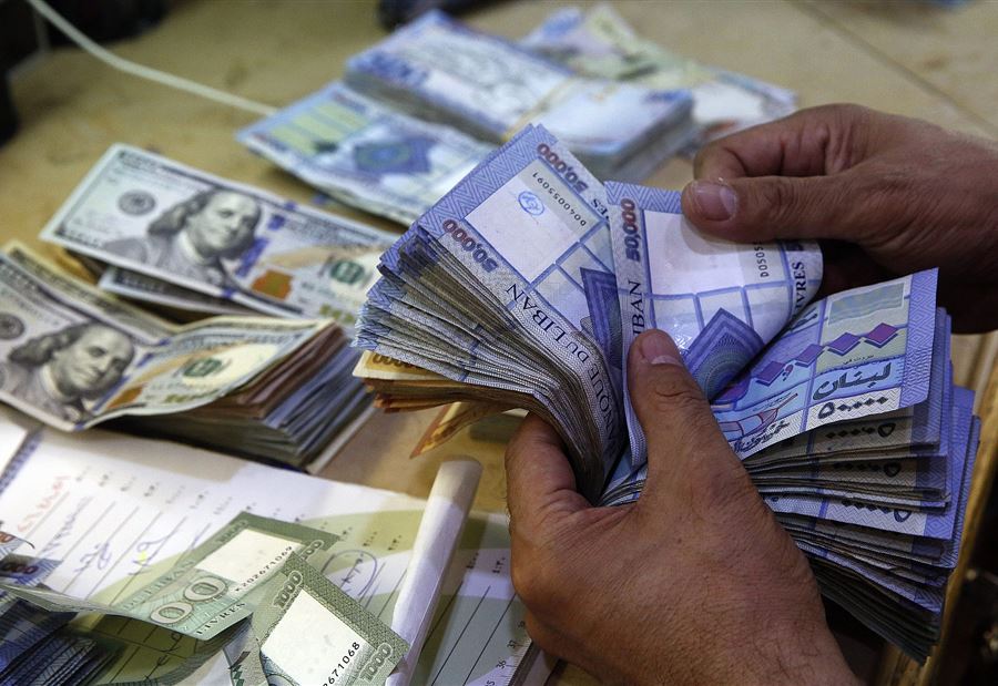 هذا الرقم الذي سيصل إليه الدولار ... باحث اقتصادي ينبه من نتيجة كارثية!