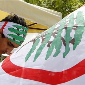 بين السندان والمطرقة! بين السندان والمطرقة!