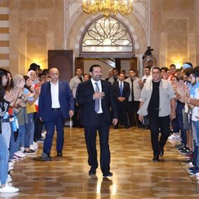 الحريري امام طلاب المستقبل: نريد لبنان وطنا لديه اقتصاد 