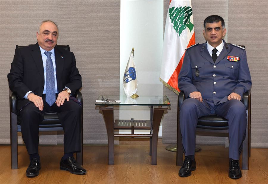 عثمان يستقبل الحجار ورئيس بلدية برجا