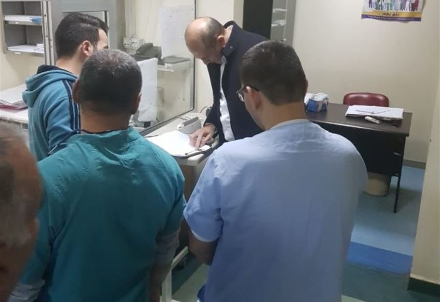 بالصور: "كبسة" لوزير الصحة