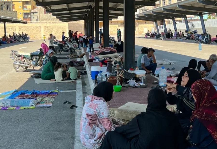 "وجود مسلحين داخل مراكز الإيواء"... لجنة الطوارئ توضح!