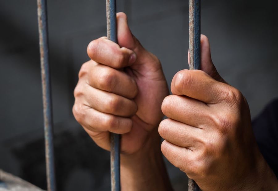 كورونا السّجون... حالةُ وفاة و616 حالة شفاء