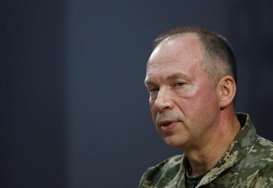 بعد طول خلاف وجدل... أمام "سيرسكي" وقت قليل لبناء قيادة عسكرية جديدة  بعد طول خلاف وجدل... أمام "سيرسكي" وقت قليل لبناء قيادة عسكرية جديدة