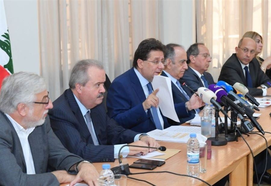 "ليش في مشكلة مع لجنة المال؟"