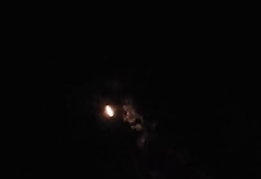 بصواريخ "نصر 2"... هكذا استهدف حزب الله قاعدة "حيفا التقنيّة" (فيديو)