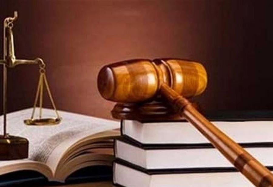 مواطن يدعي على عاملة لديه بتهمة السرقة