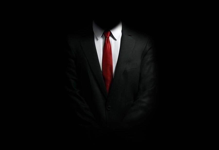مسؤول يعزّز أمنه الذاتي