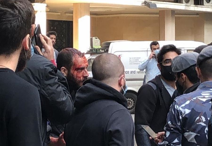 بالفيديو: جرحى بإشكال في الجامعة اليسوعية