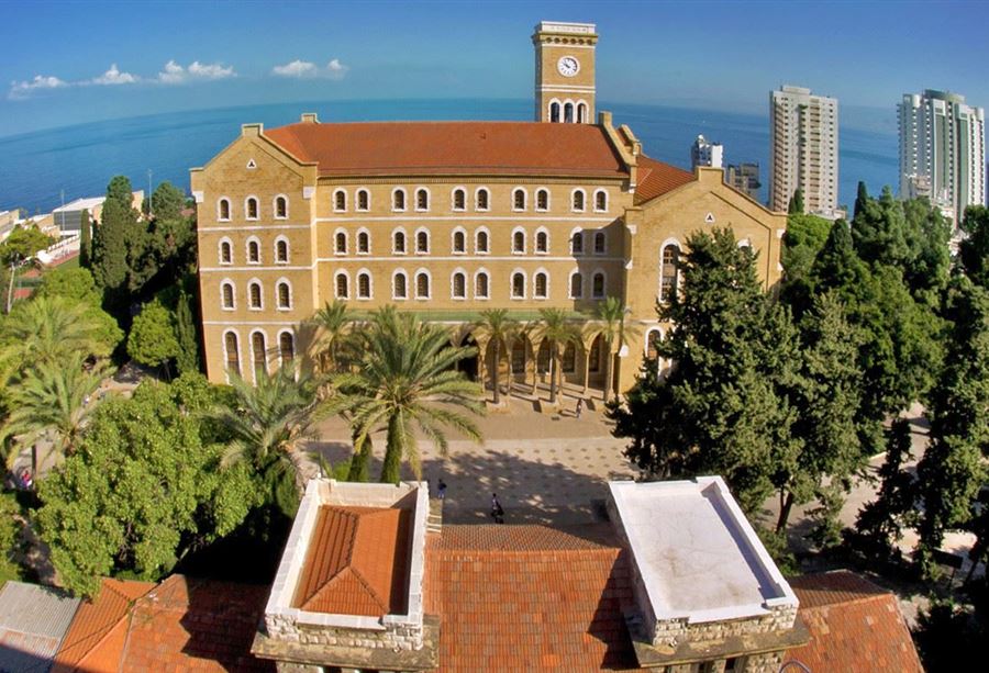 استياء بعد حفل تخرّج AUB 