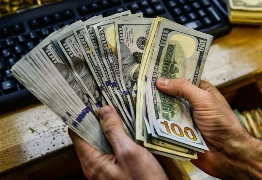 سعر الدولار لدى الصرافين يواصل الإرتفاع