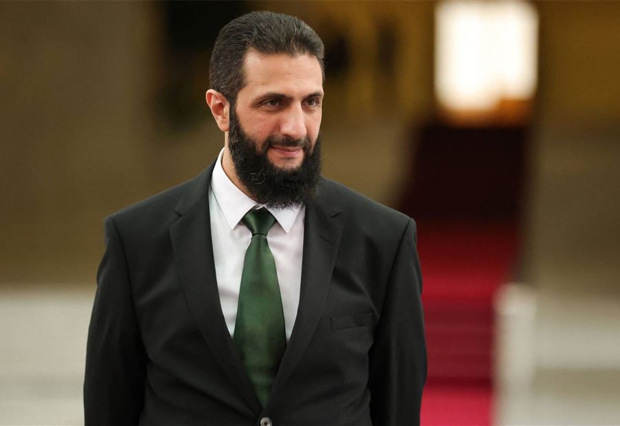 بعد سنوات من الاختفاء... الشرع يلتقي والدة الصحافي أوستن تايس