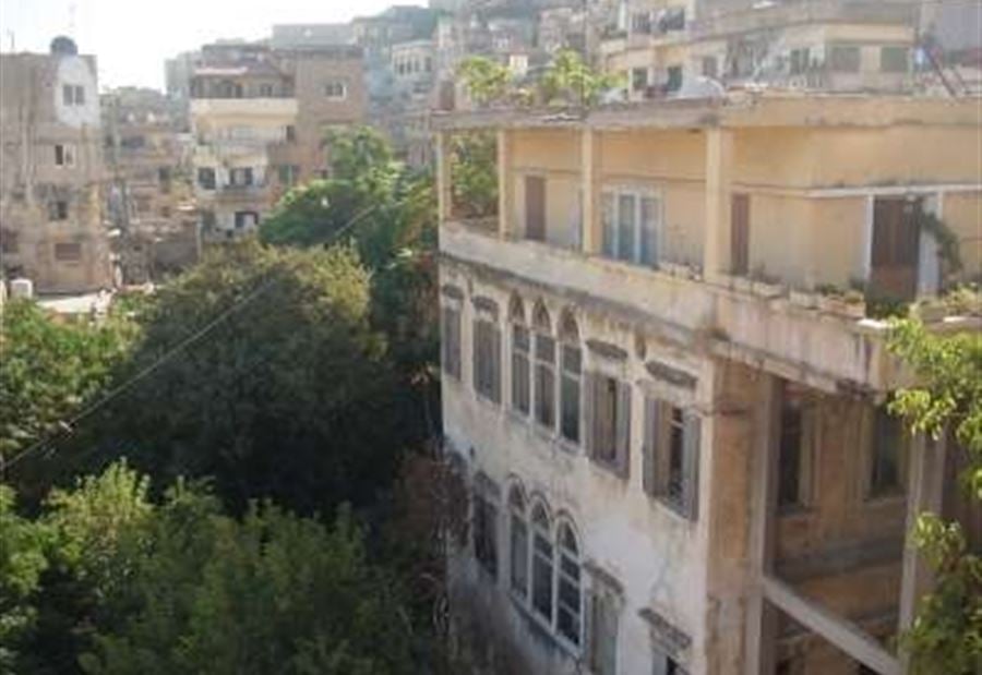 جريحة نتيجة سقوطها من الطابق الثاني في عكار