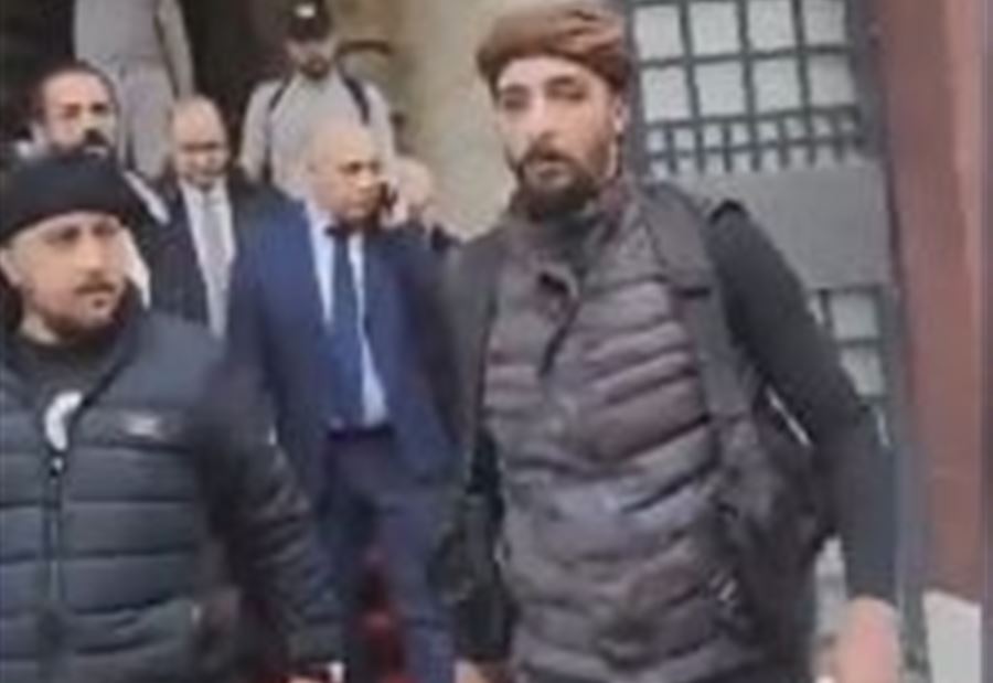 بالفيديو: الجلالي برفقة مقاتلي المعارضة بالفيديو: الجلالي برفقة مقاتلي المعارضة
