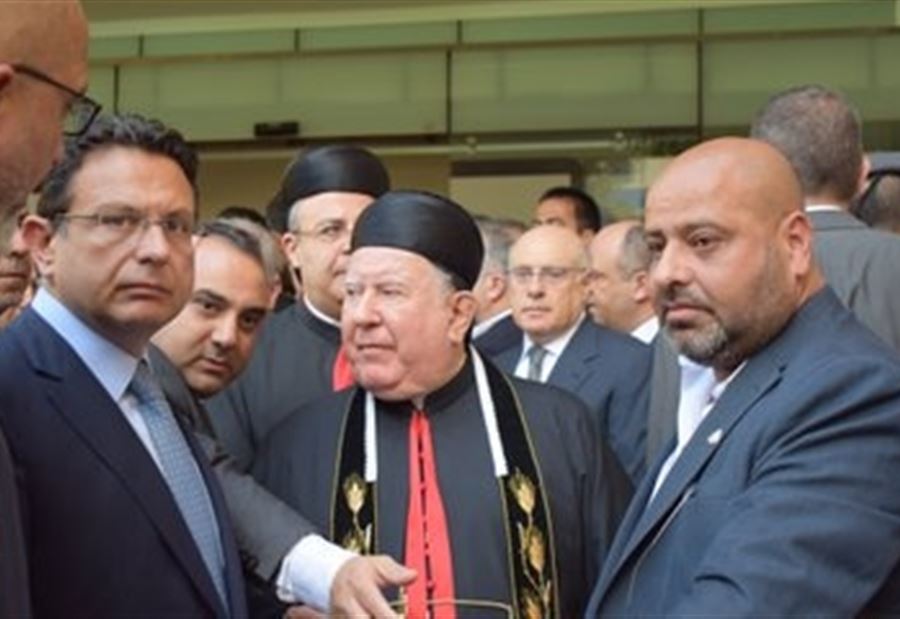 بالصور: الخازن يواكب جثمان البطريرك صفير 