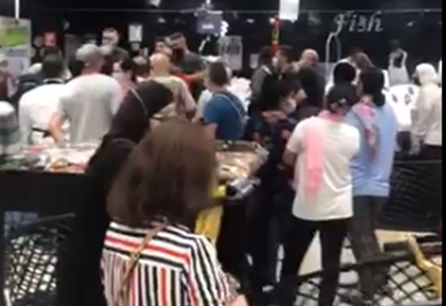 بالفيديو: إشكالٌ في "سبينس"... والسبب كيلو أجاج بالفيديو: إشكالٌ في "سبينس"... والسبب كيلو أجاج