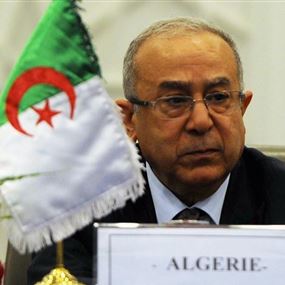 الجزائر ترفض التدخل العسكري في ليبيا