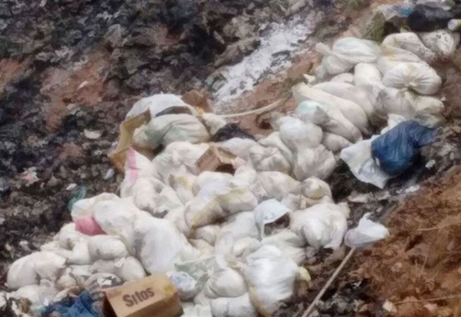 بالصورة: توقيف شاحنتين محملتين بالدجاج النافق في أميون بالصورة: توقيف شاحنتين محملتين بالدجاج النافق في أميون