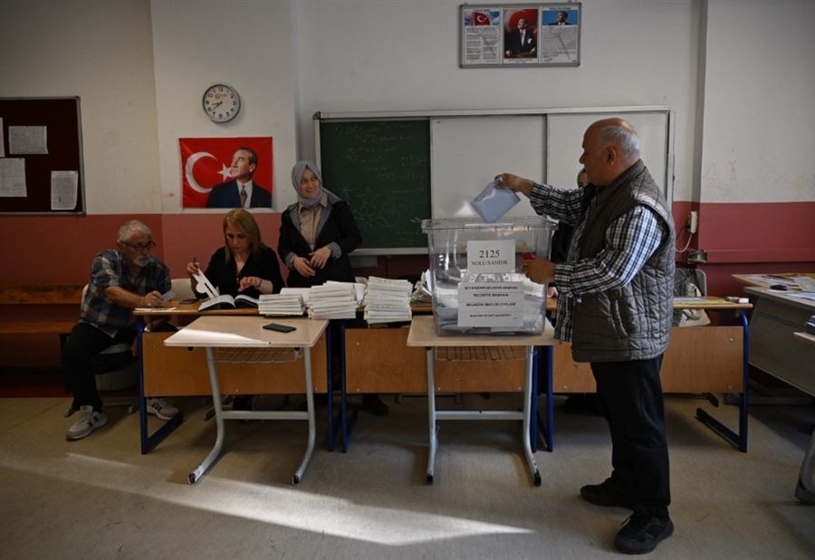 في انتخابات عنوانها معركة إسطنبول... تركيا تفتح صناديقها للاقتراع