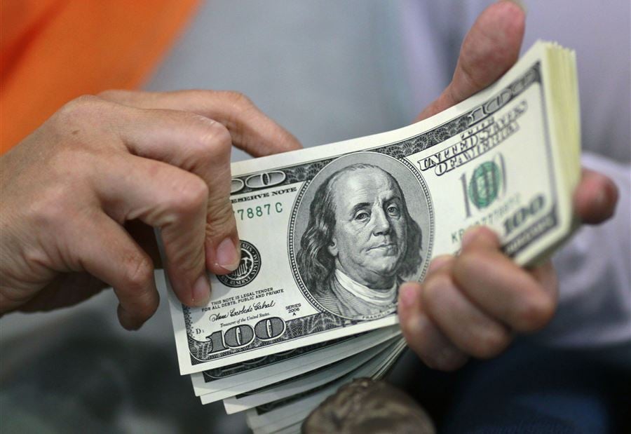 سعرُ الدولار في السوق السوداء اليوم الإثنين 