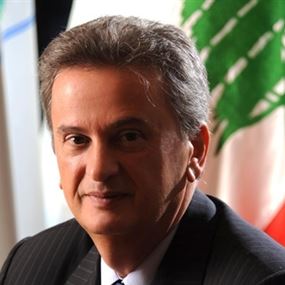 سلامة: لبنان ملتزم معاقبة المصارف المتعاملة مع "حزب الله" سلامة: لبنان ملتزم معاقبة المصارف المتعاملة مع "حزب الله"