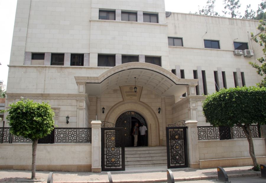 هل تتبنى دار الفتوى ترشيح معوّض؟