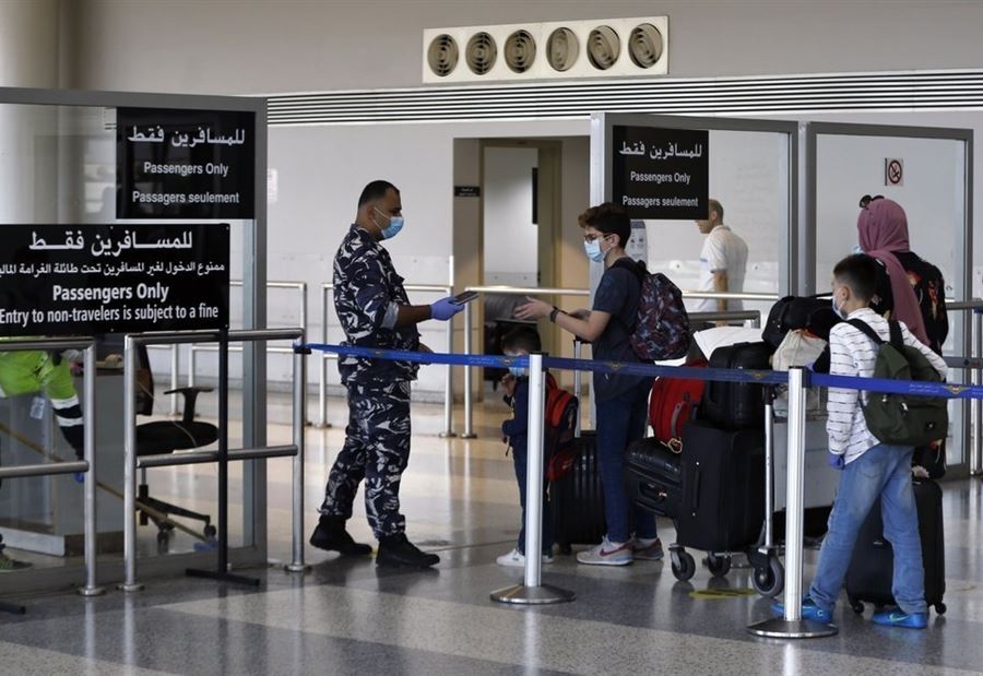 15 موظفا في المطار الى القضاء!