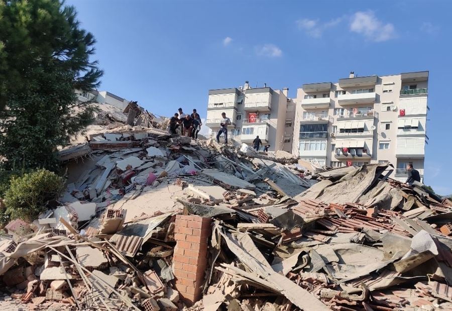 زلزالُ أزمير... السعودية تأسفُ لسقوط ضحايا  زلزالُ أزمير... السعودية تأسفُ لسقوط ضحايا