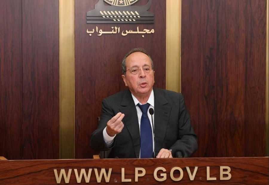 زيارة قائد الجيش الى فرنسا... سؤالٌ "لافتٌ" من السيّد