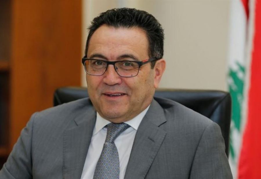 هل حث صندوق النقد الدولي لبنان على فك ربط عملته بالدولار؟