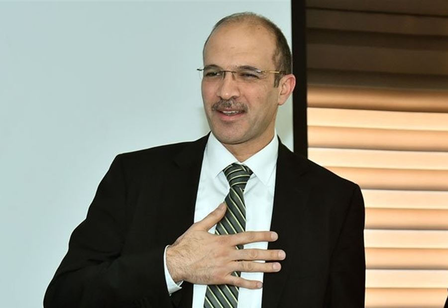 دعوة عراقية لوزير الصحة
