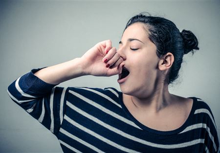 ما هي أسباب التثاؤب؟