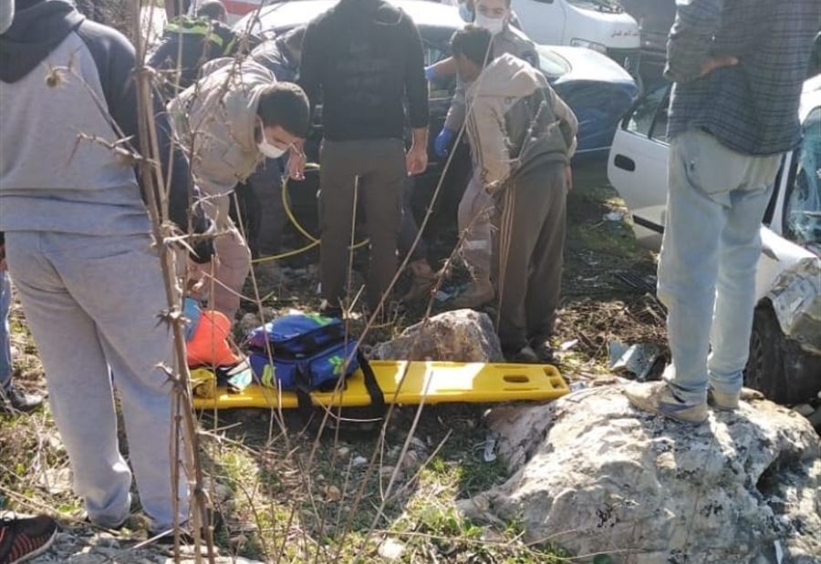 في النبطية... إصابة عائلة بجروح في حادث سير