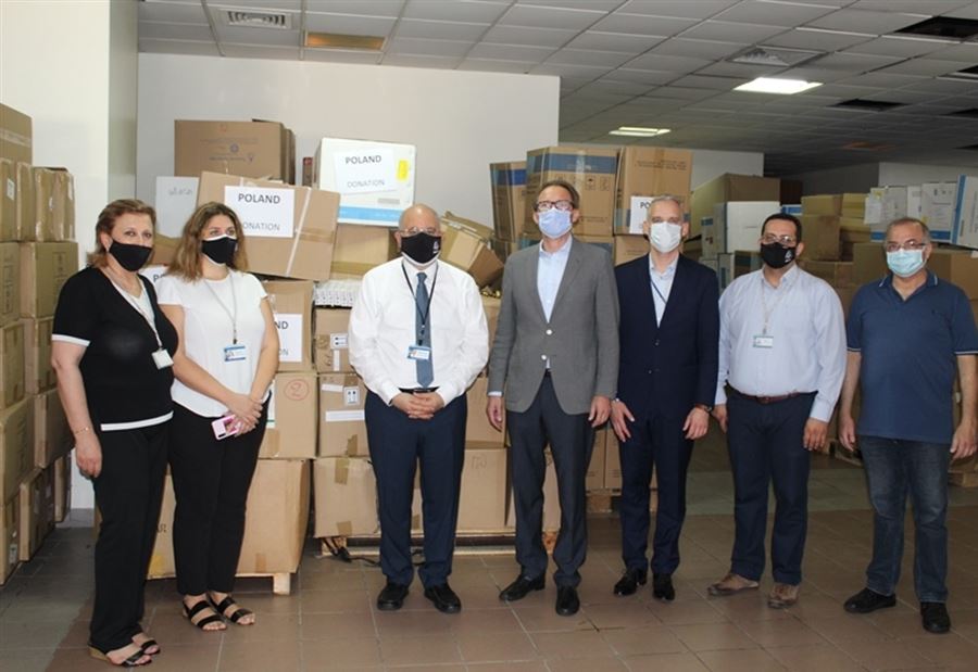 أدويةٌ طبية من بولندا إلى مستشفى الحريري