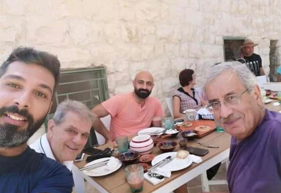 غذاءٌ يُمهِّد لتحالف؟!