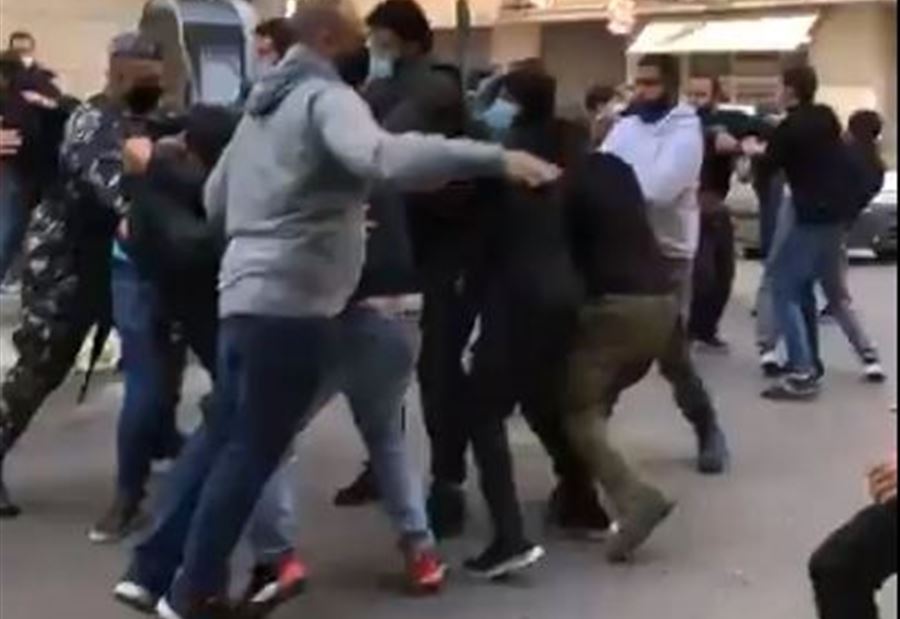 بالفيديو: شباب "الحزب" يعتدون على طلّاب "قواتيين" في Huvelin!