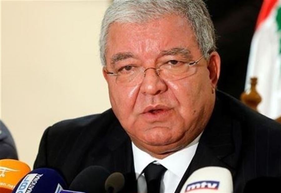المشنوق يدعو فهمي إلى منع الدراجات النارية في بيروت