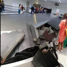بالصورة: فضيحة في مطار بيروت 