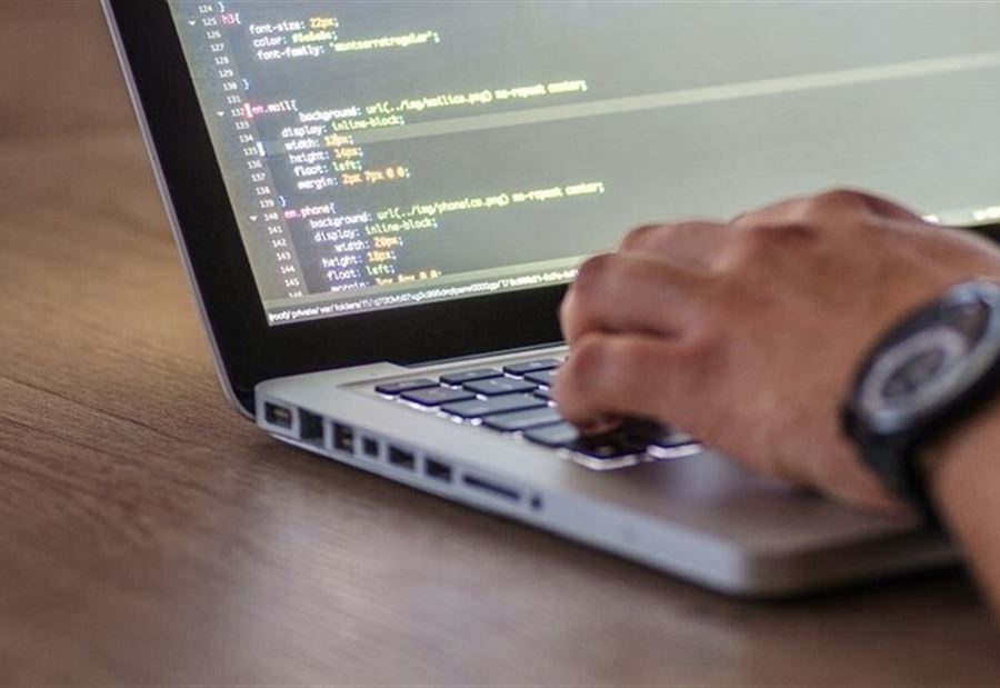 كيف نُحافظ على سريّة بياناتنا أثناء استخدام الإنترنت؟