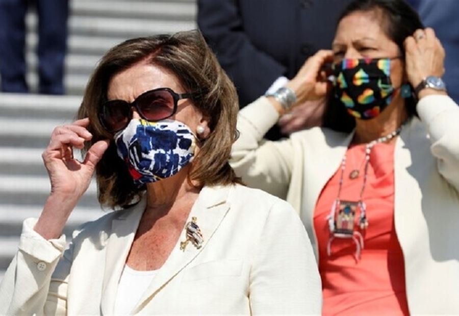 بيلوسي: "كورونا" هو "فيروس ترمب"