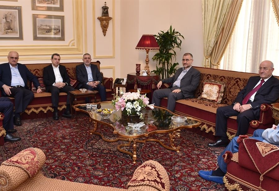 "جدران سميكة" بين الحزب والتقدّمي  "جدران سميكة" بين الحزب والتقدّمي