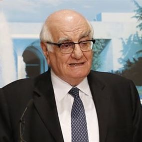 جريج: الاعلام يصب الزيت على النار
