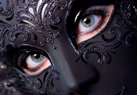 بالصور.. من هي ثالث أجمل امرأة عربية على وجه الارض؟
