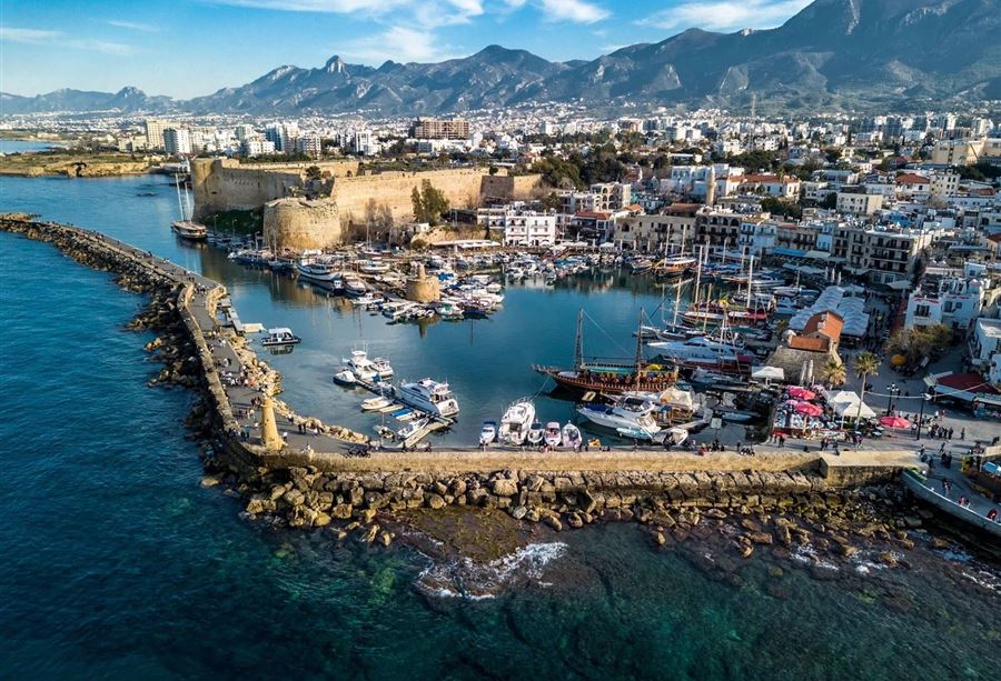 قبرص تطلب الترسيم مع لبنان